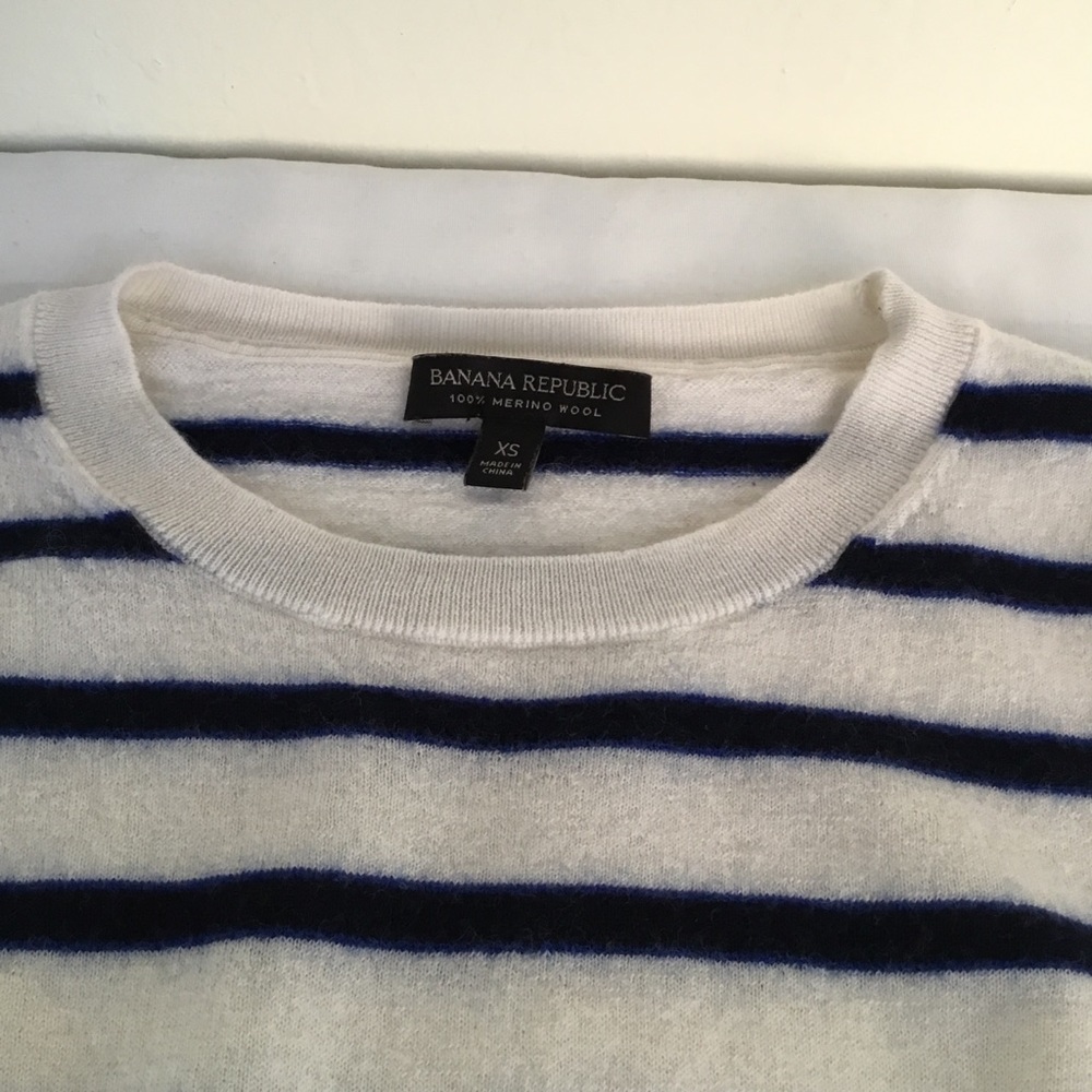 💯% Merino Wool BANANA REPUBLIC Sweater- EXTRA SMALL